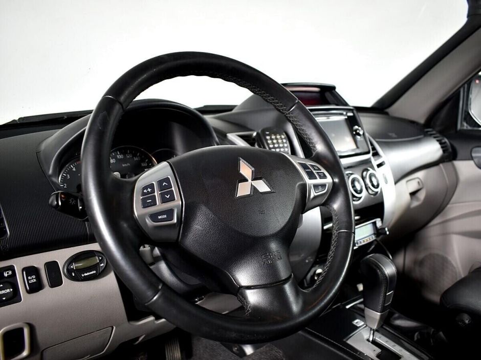 Mitsubishi Pajero Sport 2.4 АКПП, 2015, 104 000 км фото 5