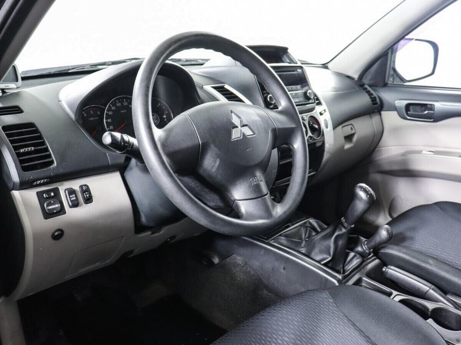 Mitsubishi Pajero Sport 2.4 МКПП, 2015, 102 000 км фото 5