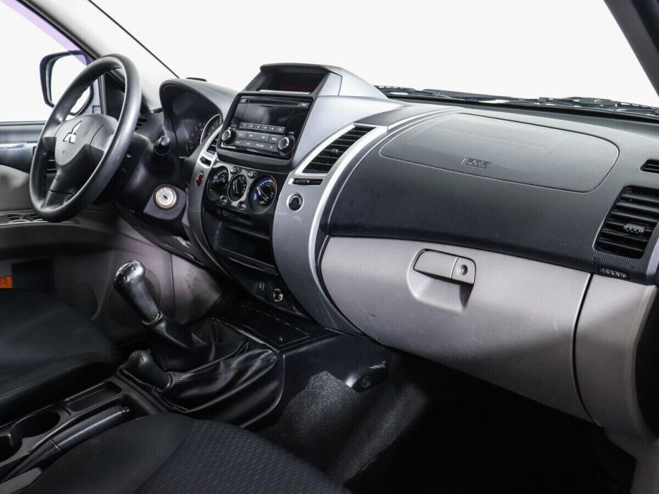 Mitsubishi Pajero Sport 2.4 МКПП, 2015, 102 000 км фото 8