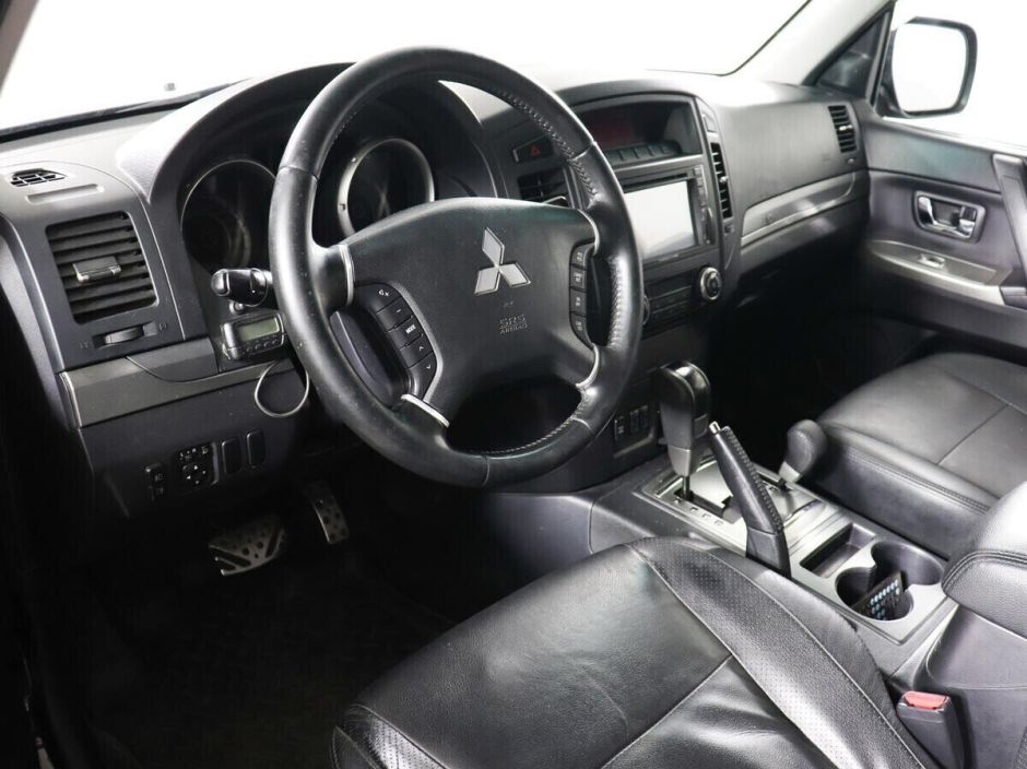 Mitsubishi Pajero 3.2 АКПП, 2011, 144 000 км фото 5