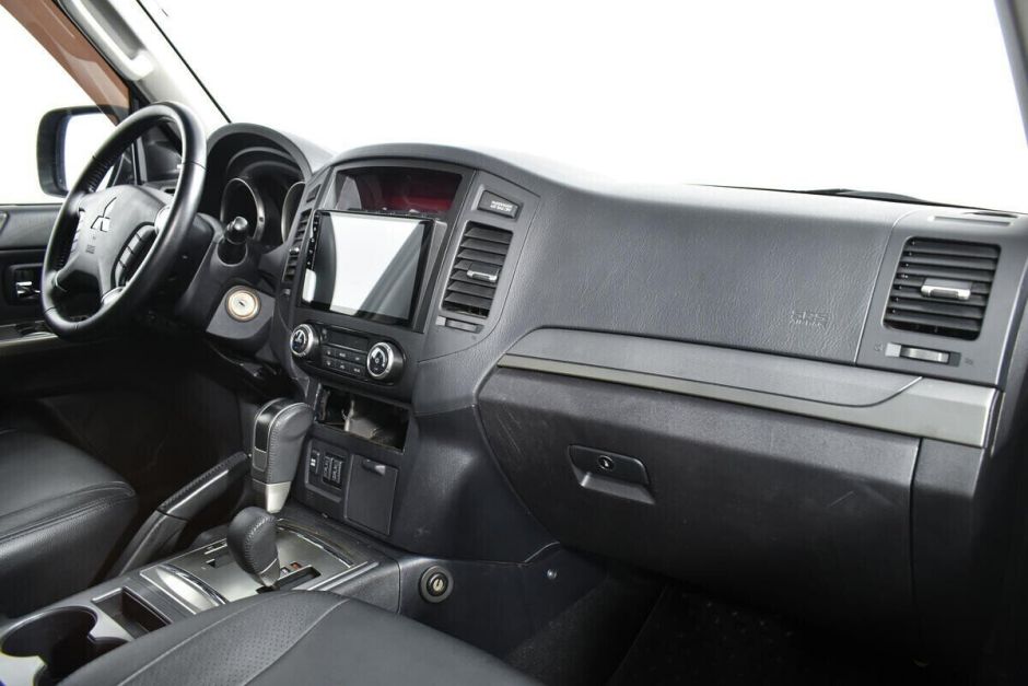 Mitsubishi Pajero 3.0 АКПП, 2012, 137 000 км фото 8