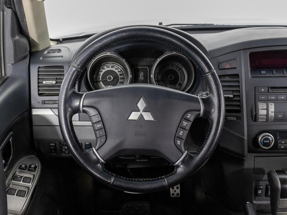 Mitsubishi Pajero 3.0 АКПП, 2013, 129 000 км фото 5