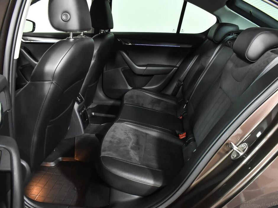 Skoda Octavia 1.5 РКПП, 2018, 72 000 км фото 12