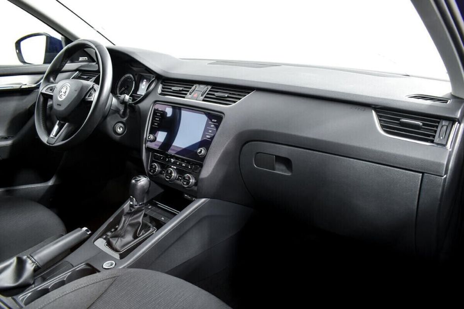 Skoda Octavia 1.8 РКПП, 2017, 86 000 км фото 7
