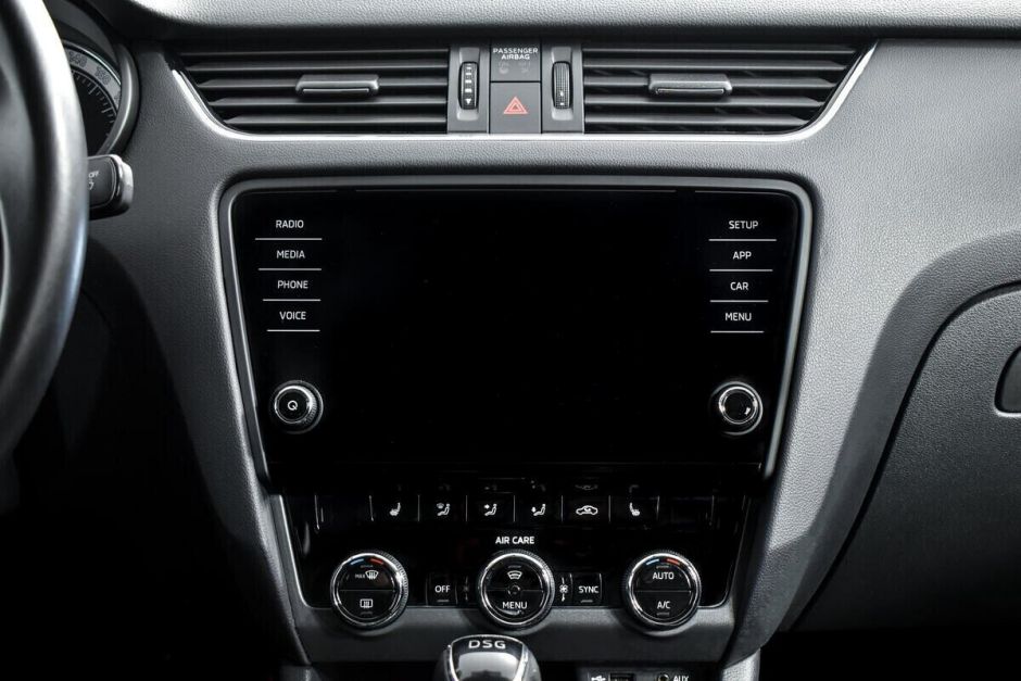 Skoda Octavia 1.8 РКПП, 2017, 86 000 км фото 9