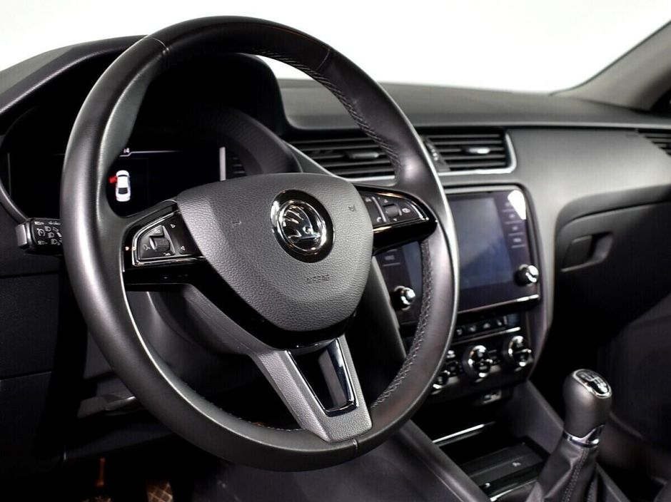 Skoda Octavia 1.8 МКПП, 2018, 71 000 км фото 5