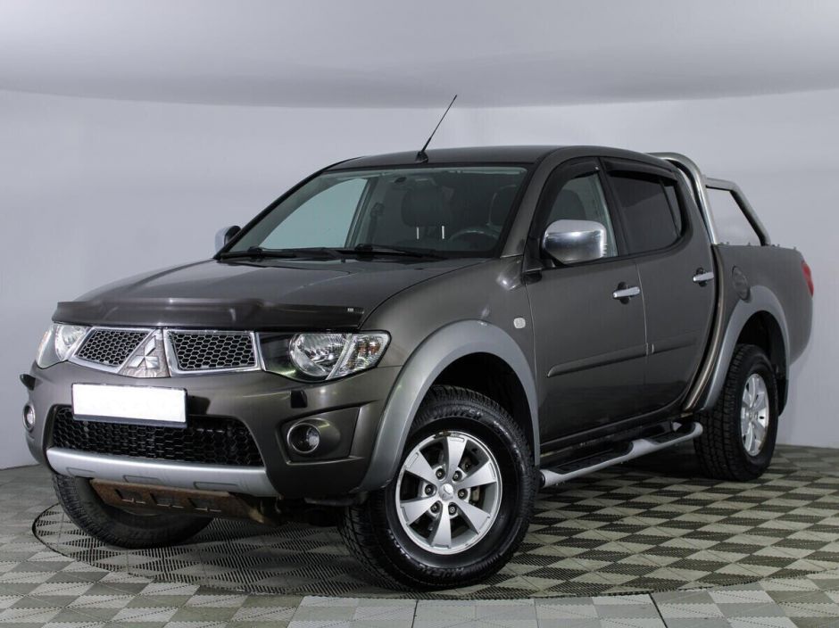 Mitsubishi L200 2.5 АКПП, 2012, 140 000 км фото 1