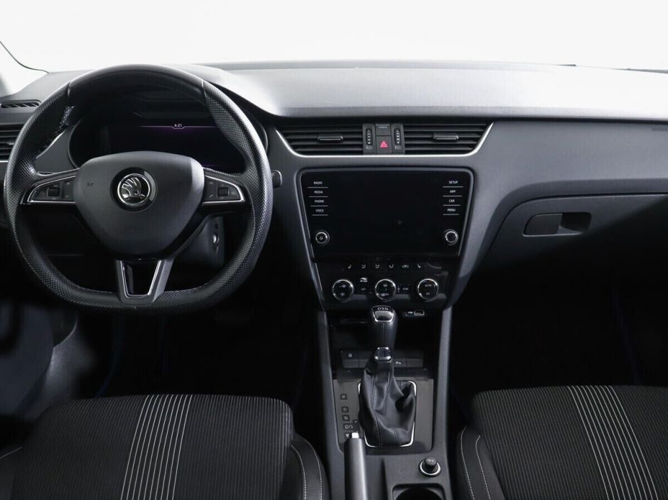 Skoda Octavia 1.8 РКПП, 2018, 59 000 км фото 7