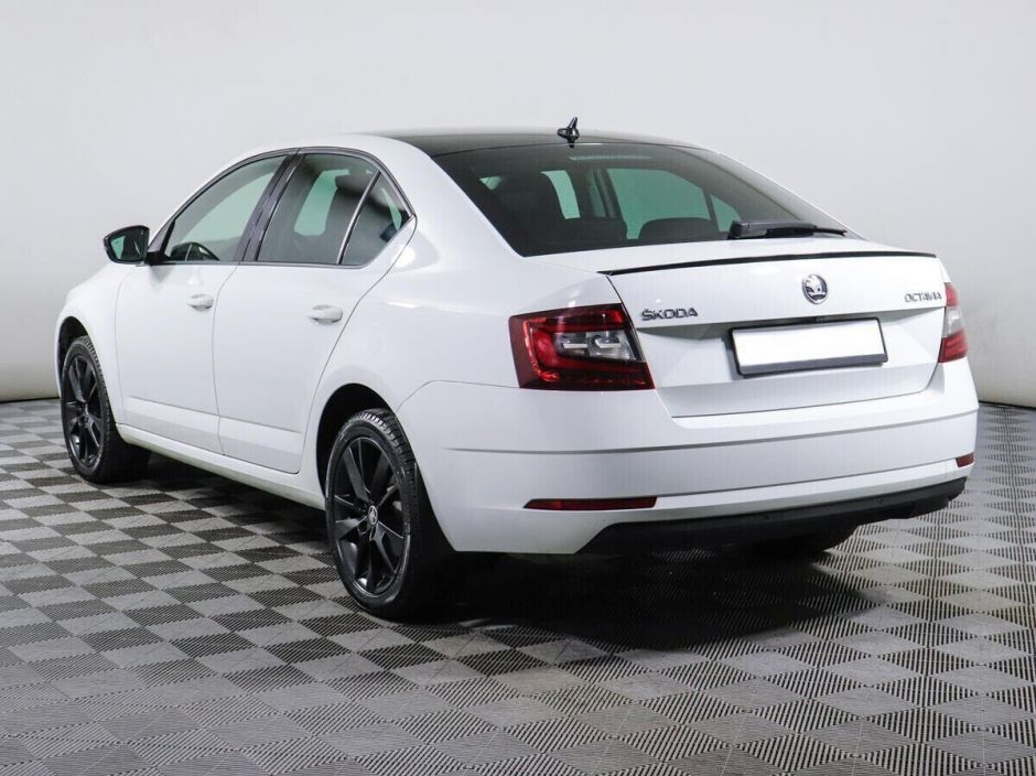 Skoda Octavia 1.8 РКПП, 2020, 46 000 км фото 3