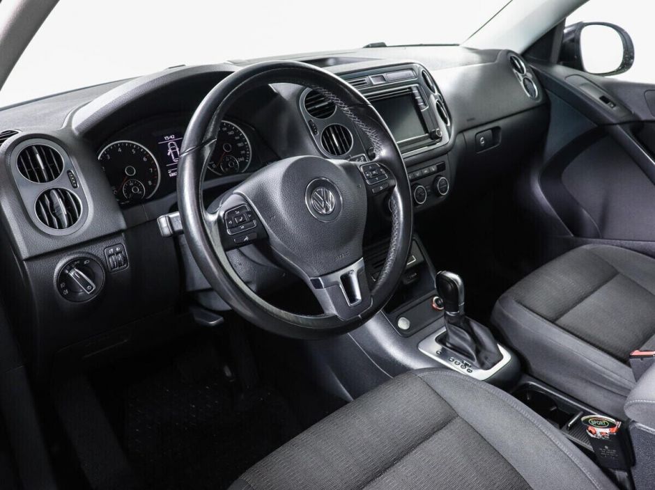 Volkswagen Tiguan 2.0 АКПП, 2015, 100 000 км фото 5