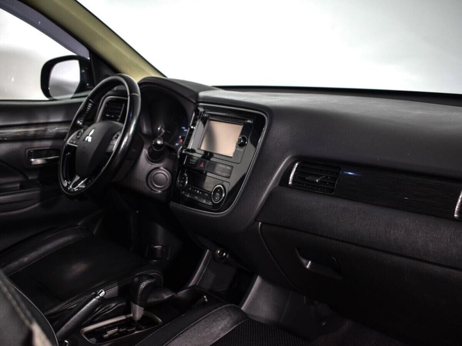 Mitsubishi Outlander 2.0 CVT, 2016, 90 000 км фото 5