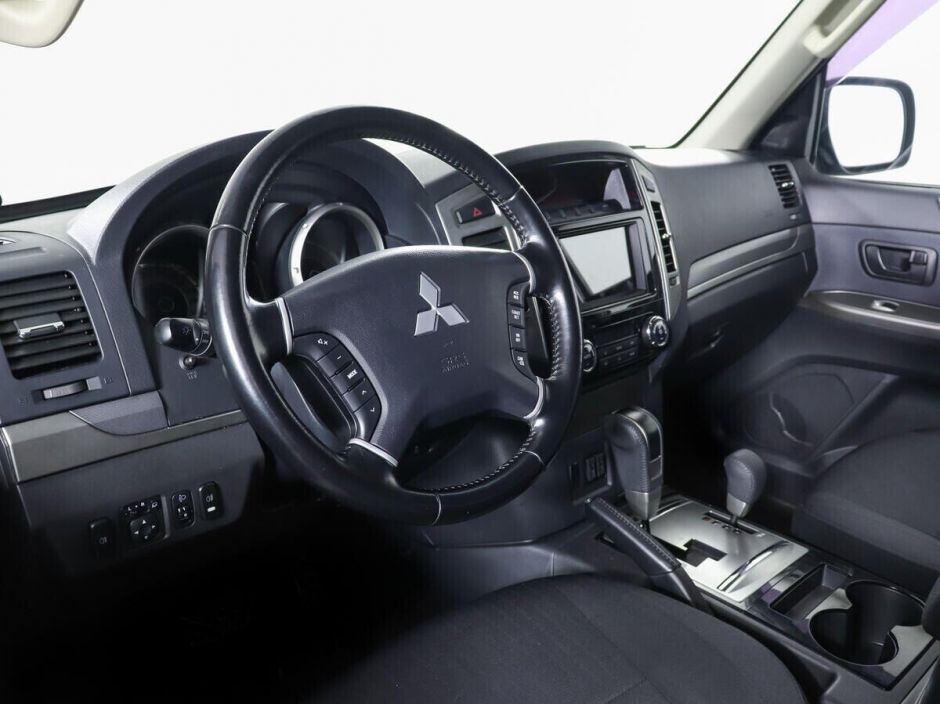 Mitsubishi Pajero 3.0 АКПП, 2016, 87 000 км фото 5
