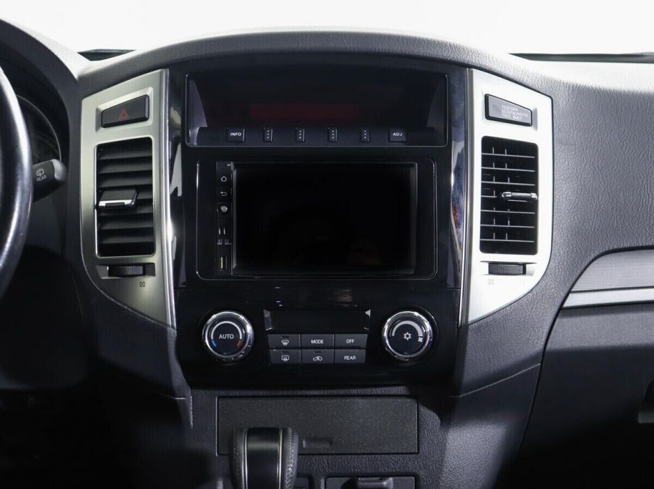 Mitsubishi Pajero 3.0 АКПП, 2016, 87 000 км фото 7