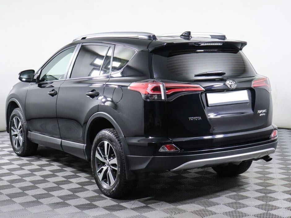 Toyota RAV4 2.2 АКПП, 2018, 70 000 км фото 4