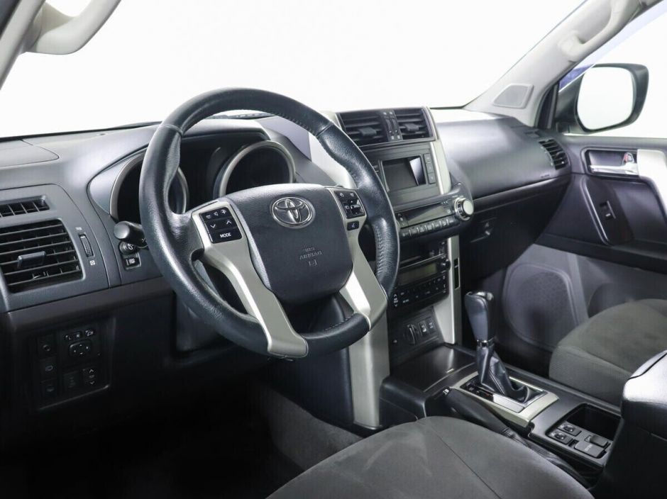 Toyota Land Cruiser Prado 3.0 АКПП, 2011, 150 000 км фото 5