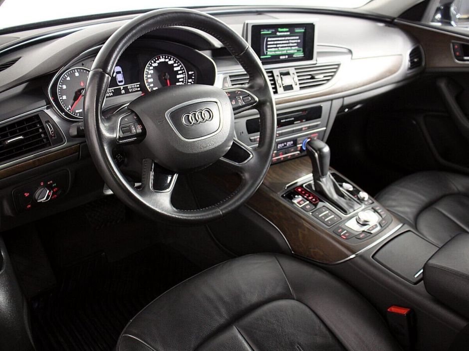 Audi A6 1.8 РКПП, 2015, 110 000 км фото 3